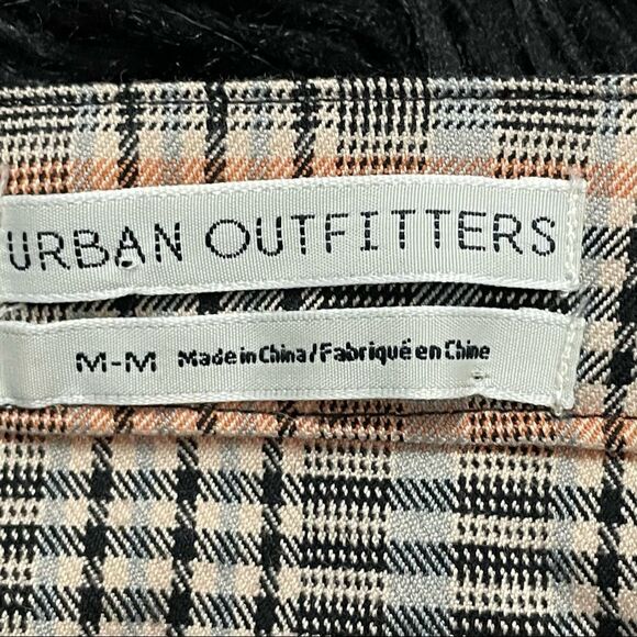 Urban Outfitters Plaid women’s Tan Peach and Cream Mini Skirt Size Medium - Picture 7 of 11